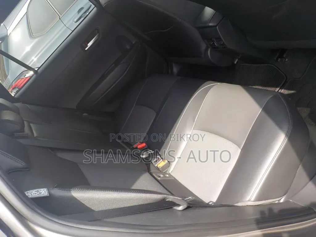 Toyota Corolla Cross 1.8 Hybrid FWD 2022 Brown