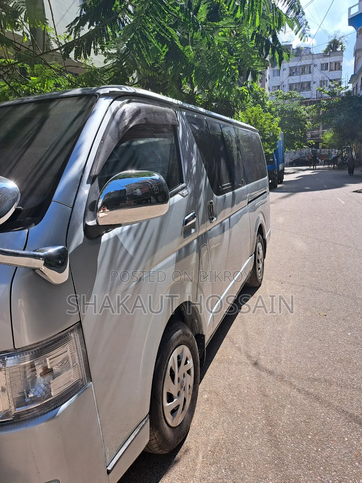 Toyota HiAce 2009 Silver