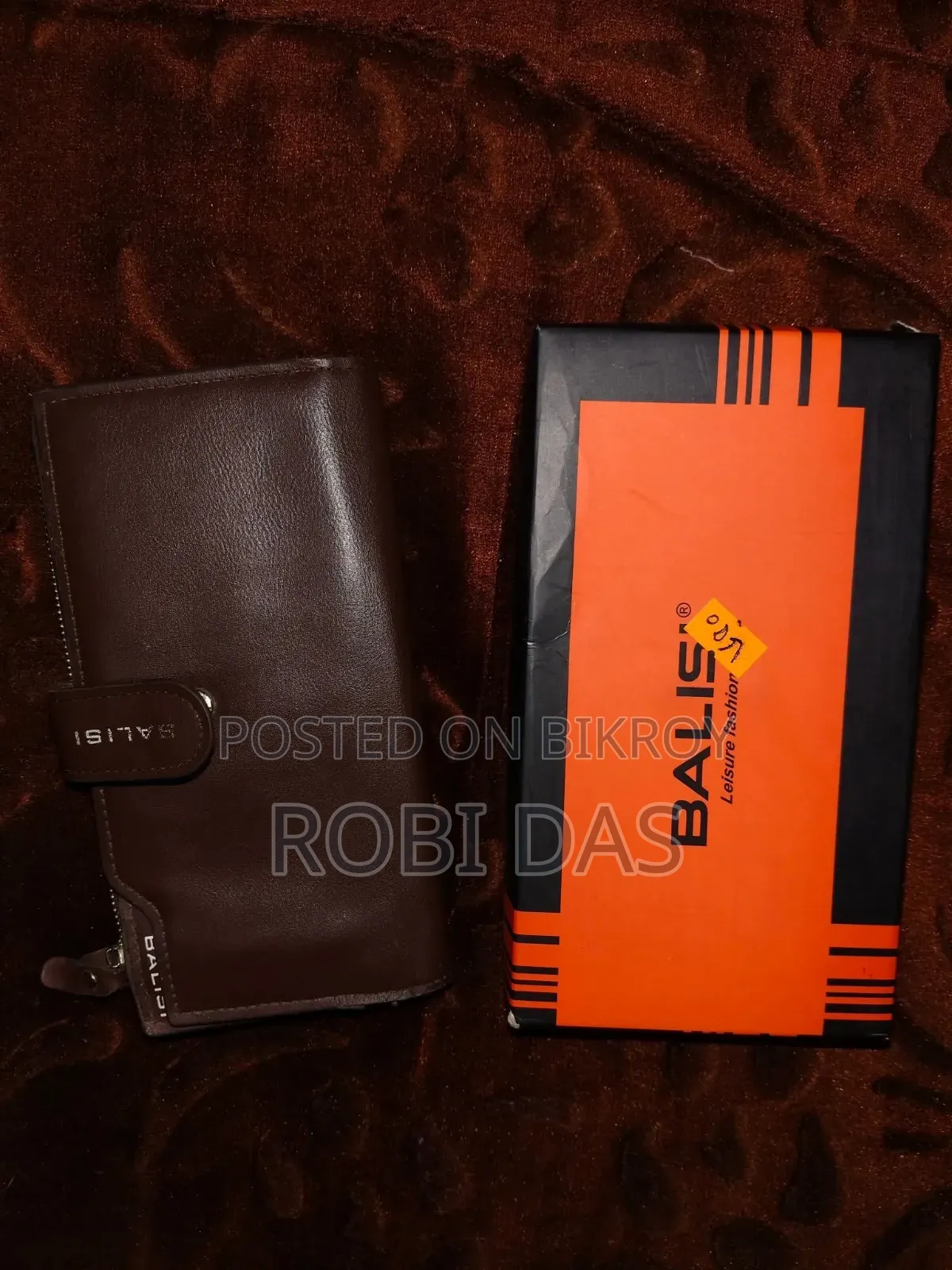T Shirt & Wallet's