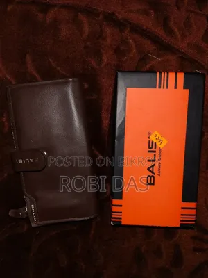 T Shirt & Wallet's