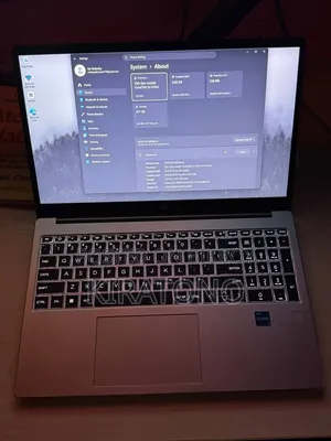 Laptop HP 250 G10 8GB Intel Core i5 SSD 512GB