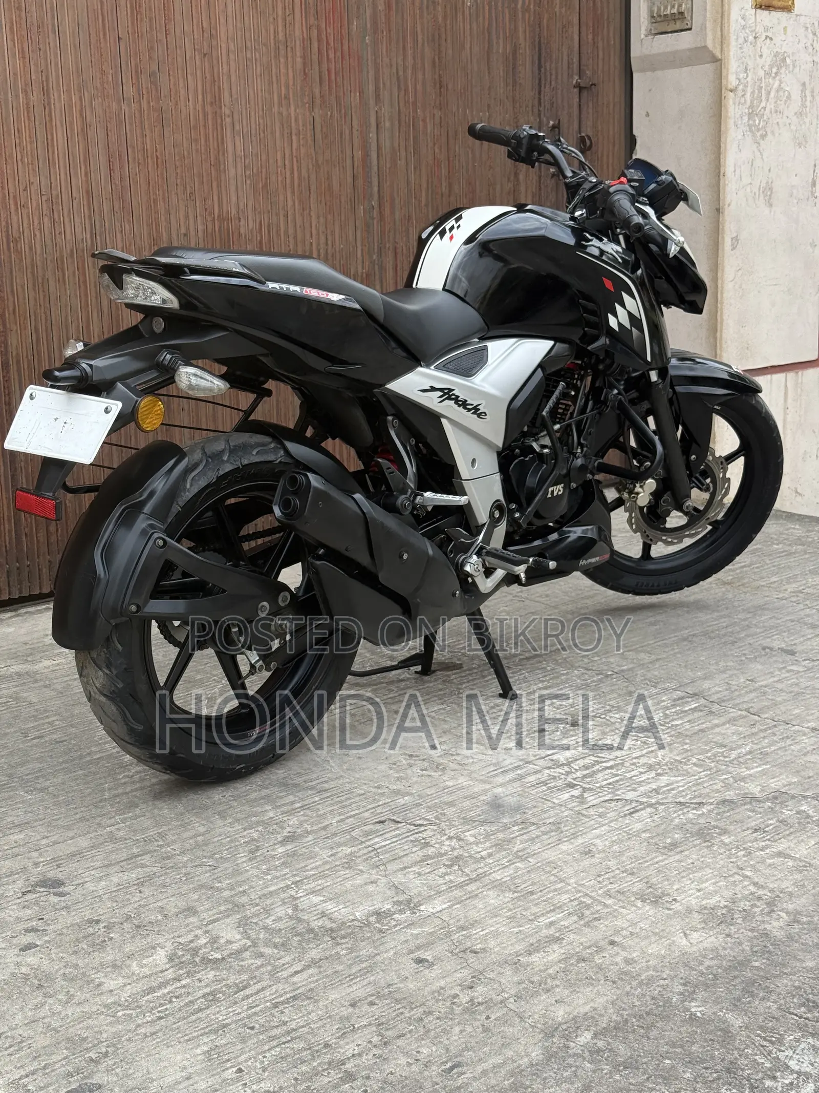 TVS Apache 160 4V 2021 Black