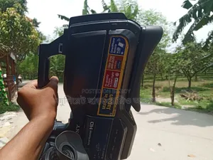 Selling the camera due to an urgent need
