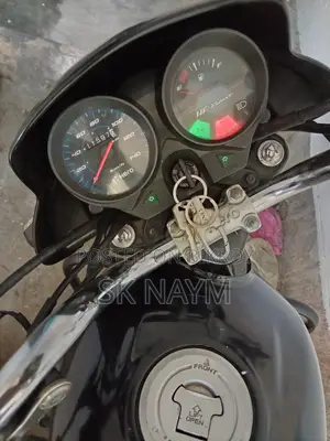 হিরো এইচএফ ডিলাক্স ২০২৩ ব্ল্যাক