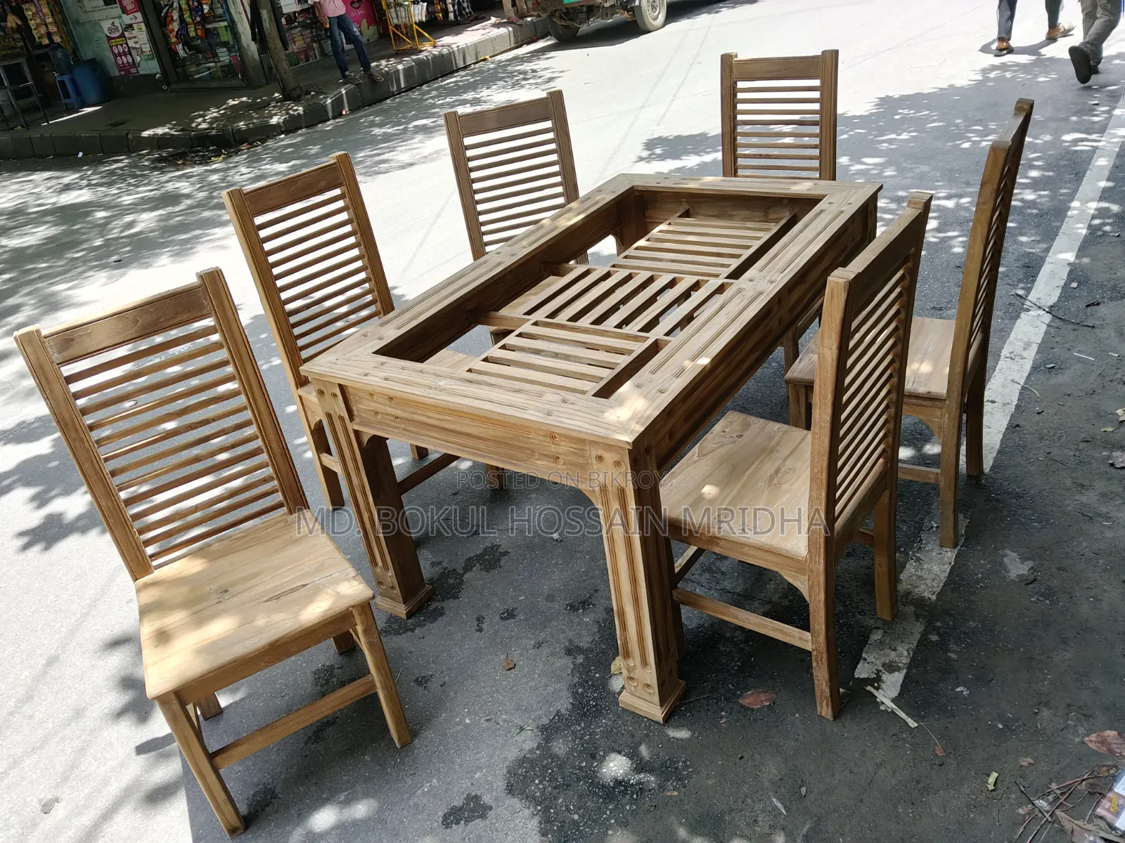 ৬টি চেয়ারসহ ডাইনিং সেট