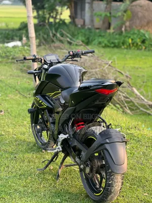 সুজুকি জিএসএক্স-এফ ২০২৪ ব্ল্যাক