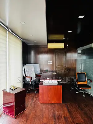 বনানী ১১ এ বিক্রয়ের জন্য ২১০০ বর্গফুটের বাণিজ্যিক স্পেস