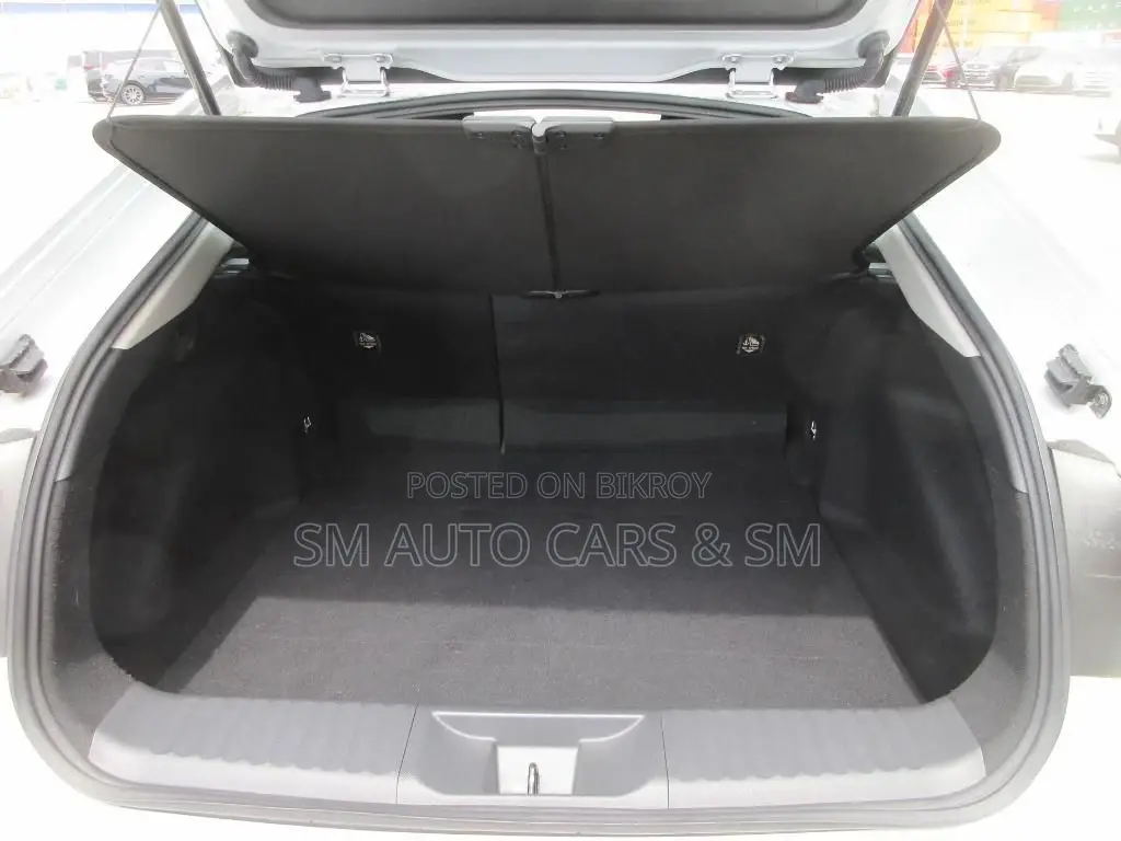 Toyota Prius 2023 Pearl