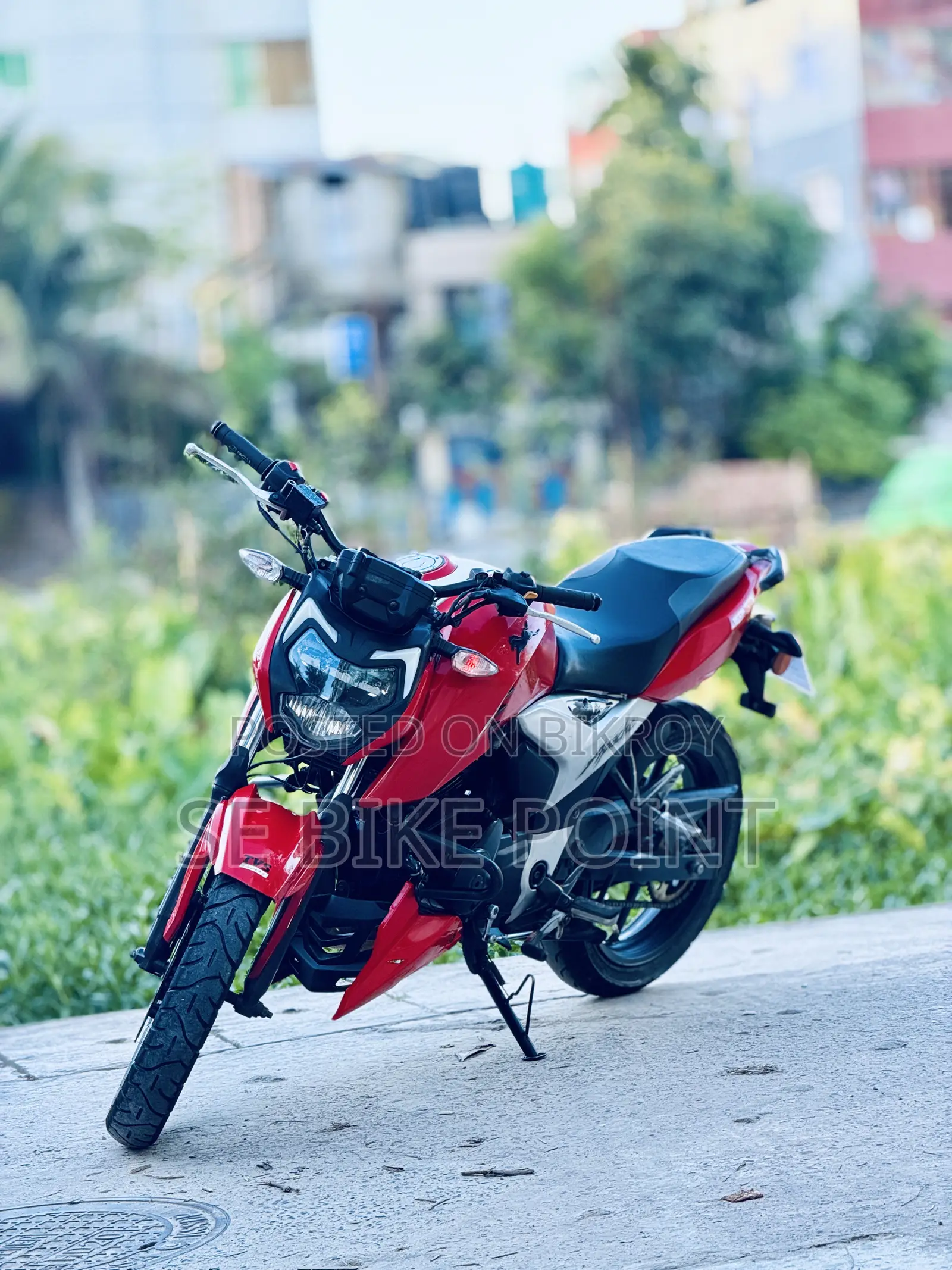 টিভিএস অ্যাপাচি আরটিআর ১৬০ ৪ভি ২০২২ লাল