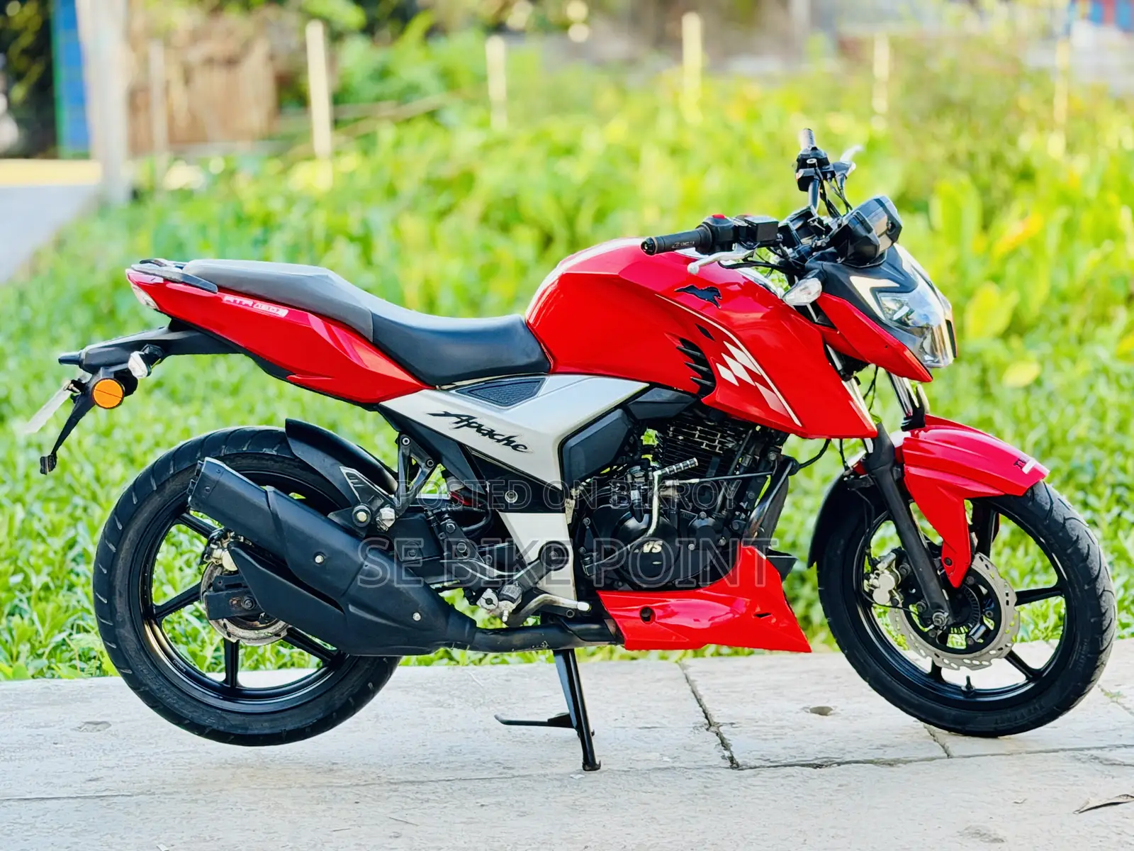 টিভিএস অ্যাপাচি আরটিআর ১৬০ ৪ভি ২০২২ লাল