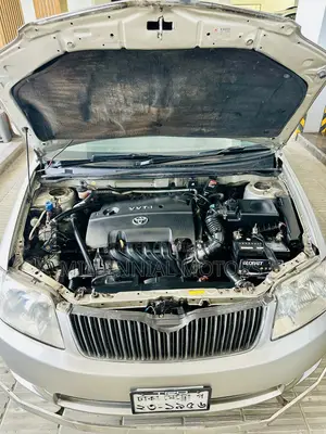 টয়োটা করোল্লা সেডান ২০০৫ সিলভার