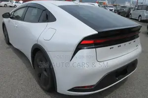 Toyota Prius 2023 Pearl