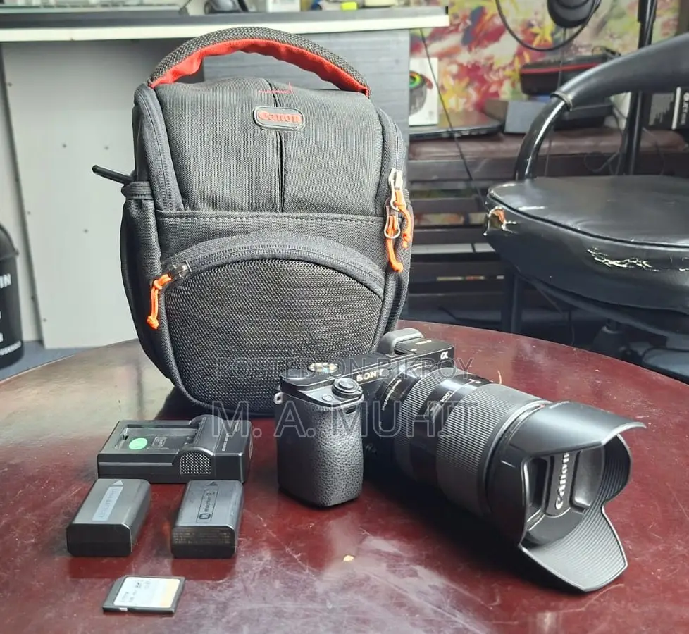 Sony A6000+18-200mm Lens