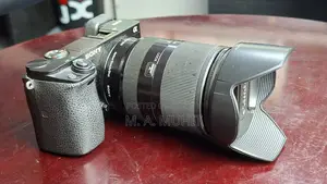 Sony A6000+18-200mm Lens