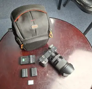 Sony A6000+18-200mm Lens