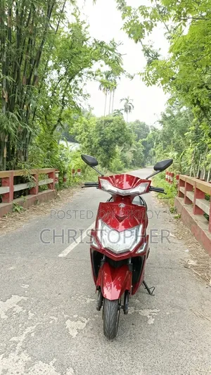 মোটরসাইকেল ২০২৬ লাল