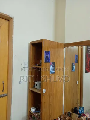 ড্রেসিং টেবিল