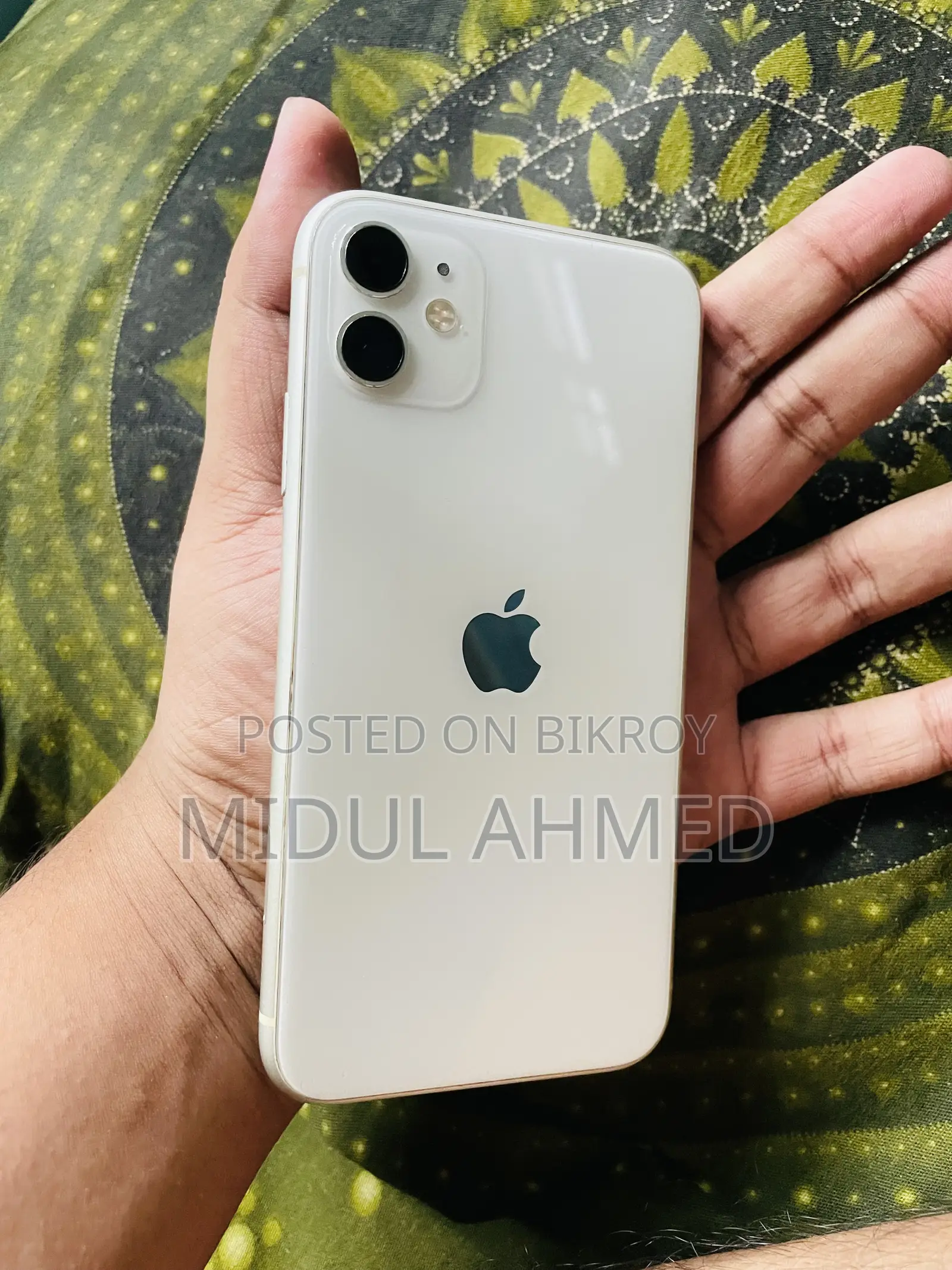 অ্যাপল আইফোন ১১ ৬৪ জিবি হোয়াইট
