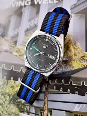 SEIKO 5 Automatic Black Waffle Dial 7009 Movement JAPAN