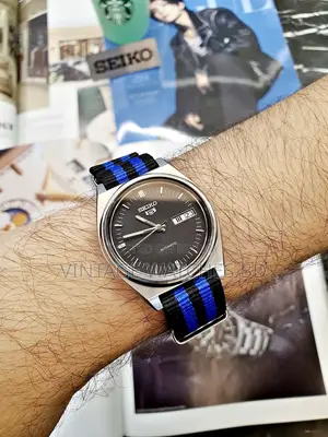 SEIKO 5 Automatic Black Waffle Dial 7009 Movement JAPAN