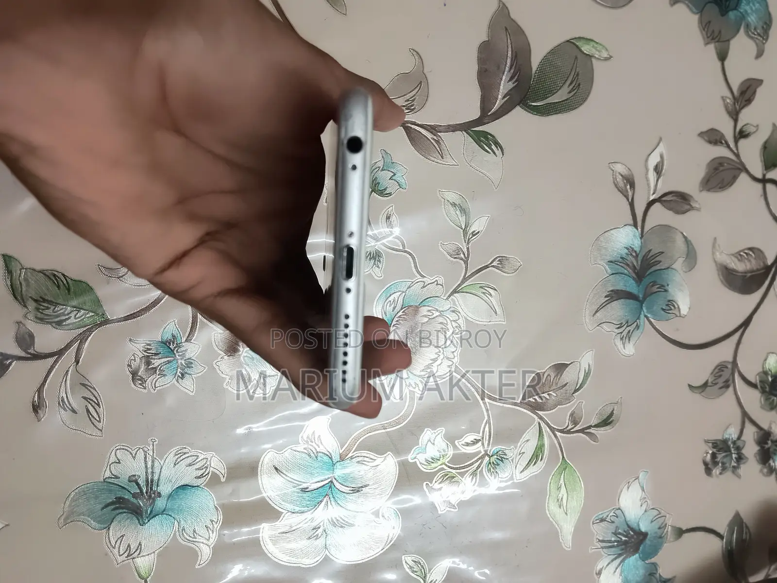 অ্যাপল আইফোন ৬এস প্লাস ৬৪ জিবি সিলভার