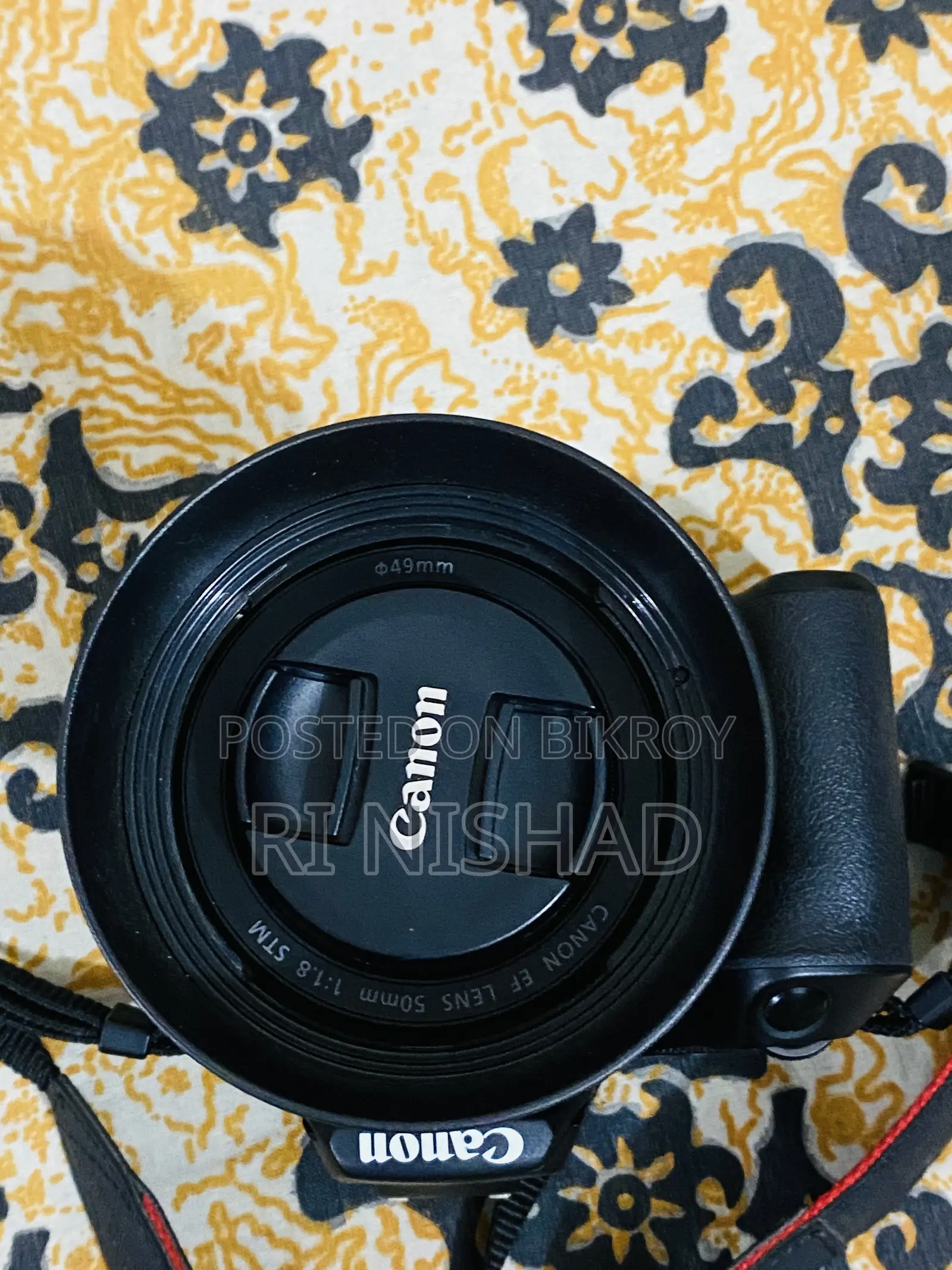 Canon EOS 250D DSLR
