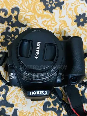 Canon EOS 250D DSLR