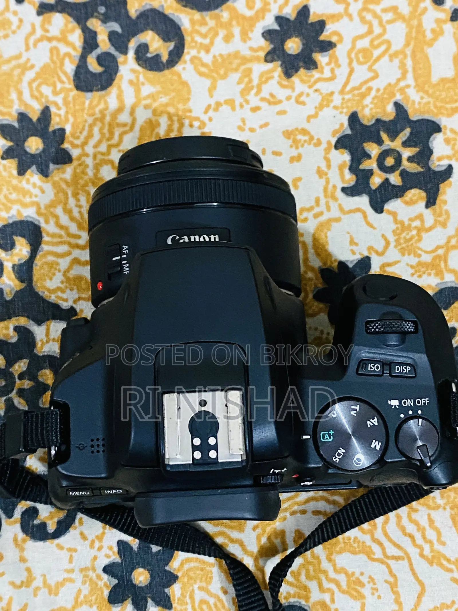 Canon EOS 250D DSLR