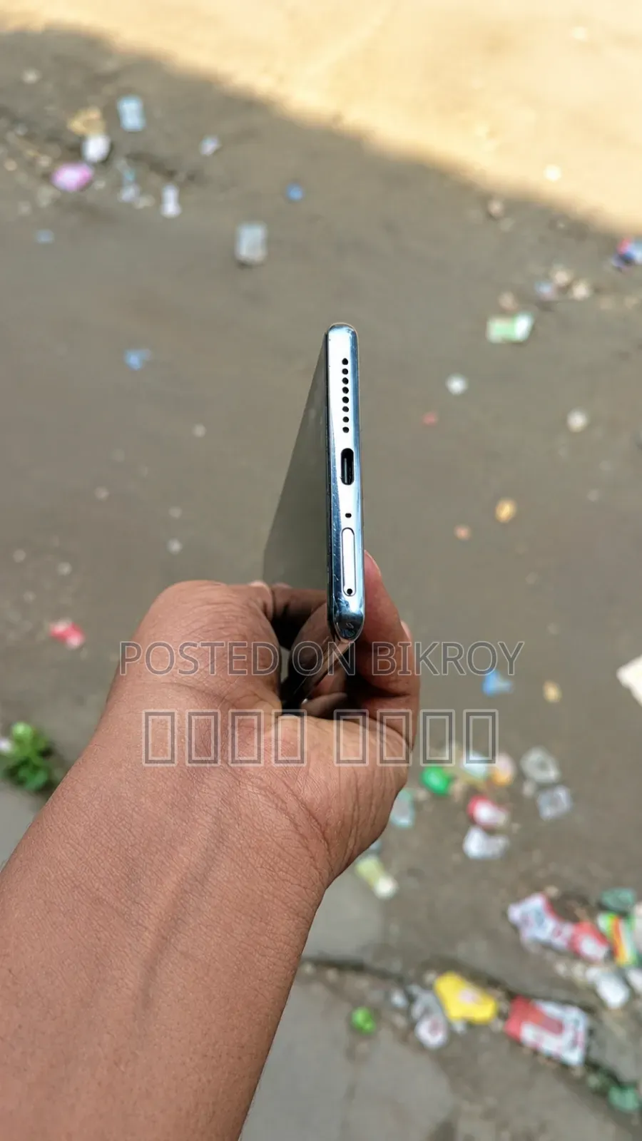 টেকনো ক্যামন ৪০ প্রো ৪জি ২৫৬ জিবি নীল