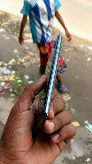 টেকনো ক্যামন ৪০ প্রো ৪জি ২৫৬ জিবি নীল
