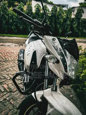Hero Hunk 2019 White
