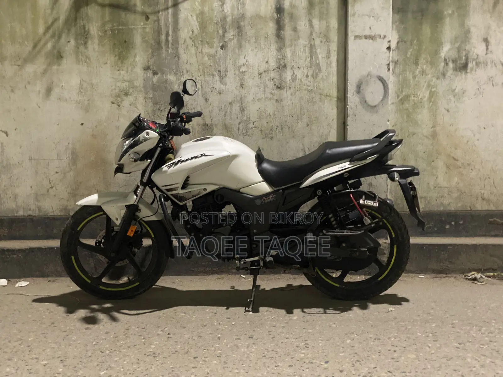 হিরো হাংক ২০১৯ সাদা