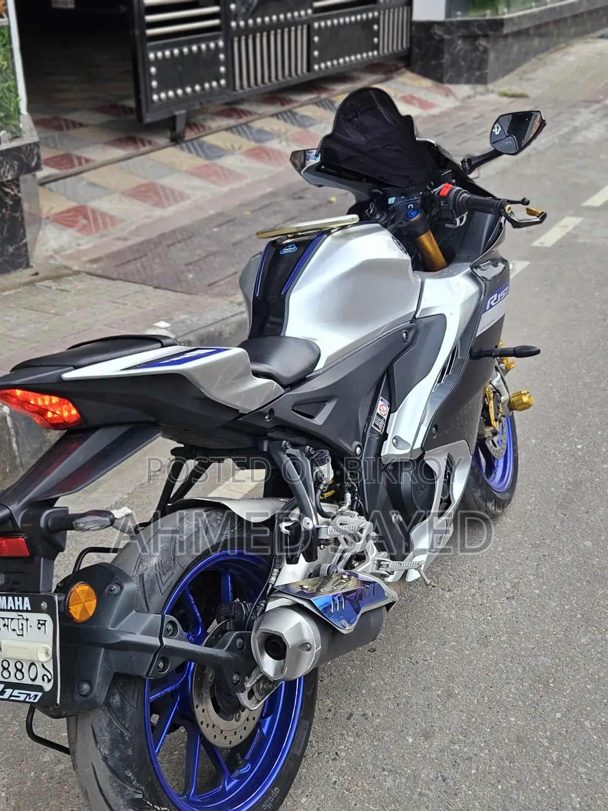 যামাহা আর১৫এম ২০২৩ সিলভার