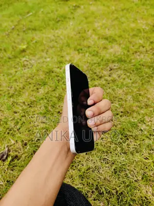 অ্যাপল আইফোন ১৩ ১২৮ জিবি হোয়াইট