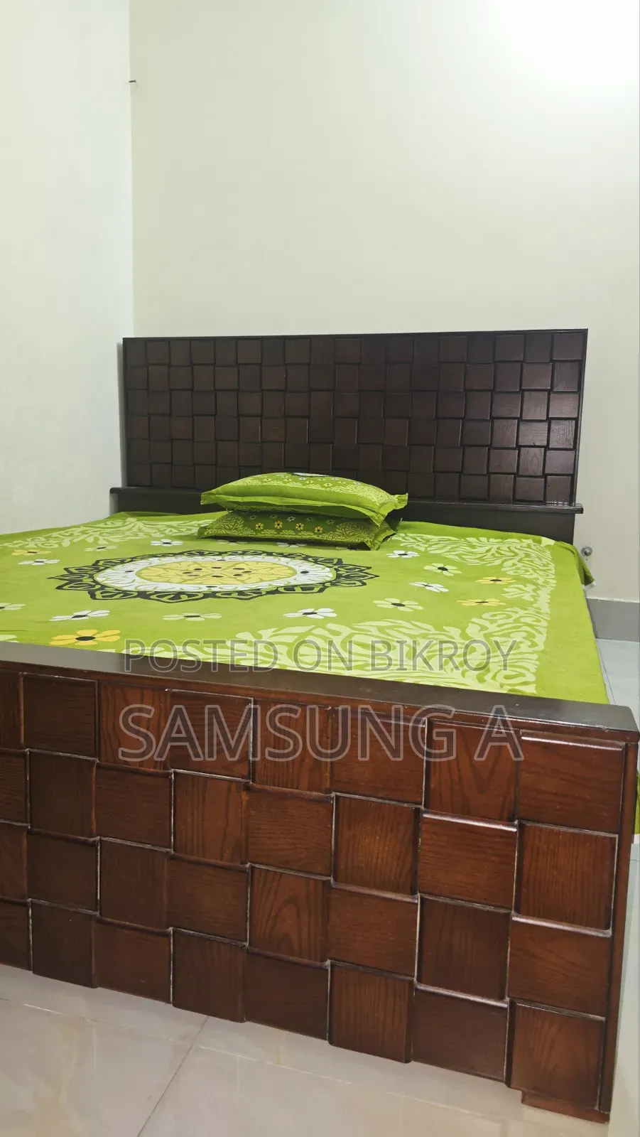 Canadian Oak Wood Bed