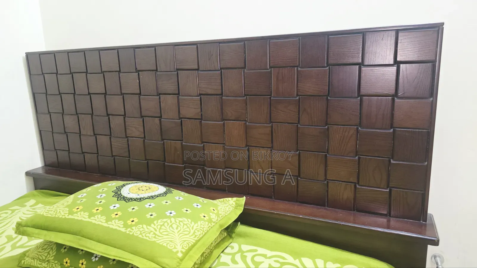 Canadian Oak Wood Bed
