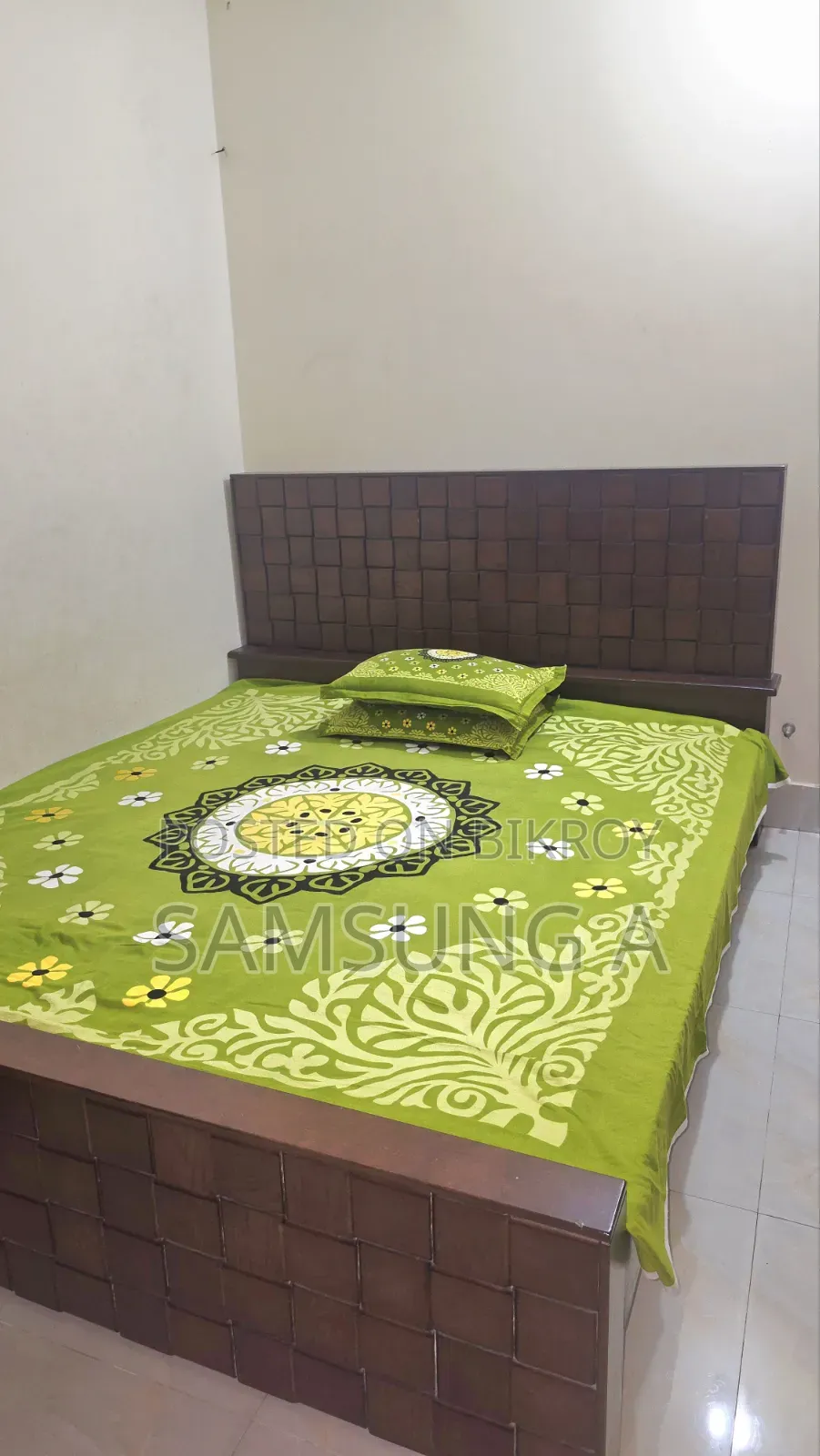 Canadian Oak Wood Bed