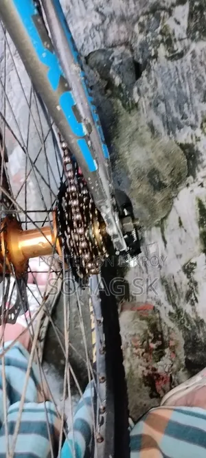 বাইসাইকেল সমস্যা বাইসাইকেল ফ্রেশ কন্ডিশন যার লাগবে সে কমেন্টে নক দিব