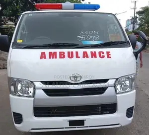 টয়োটা হাইএস ২০২১ সাদা