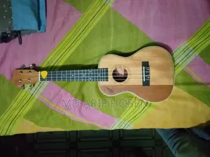 Ukulele. Those who want to take, please come to the inbox
