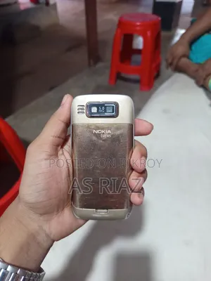 নোকিয়া ই৭২ গোল্ড