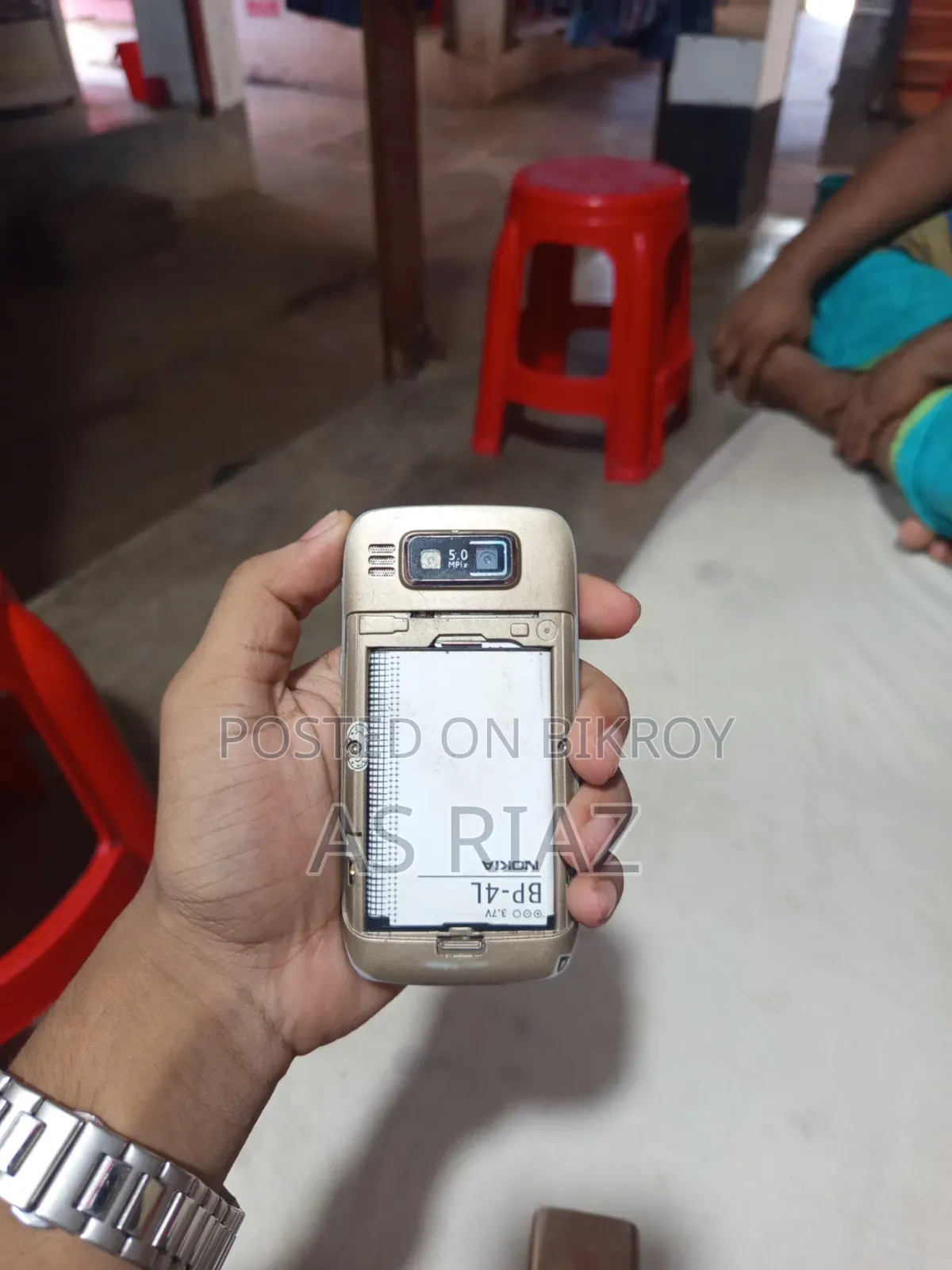 নোকিয়া ই৭২ গোল্ড