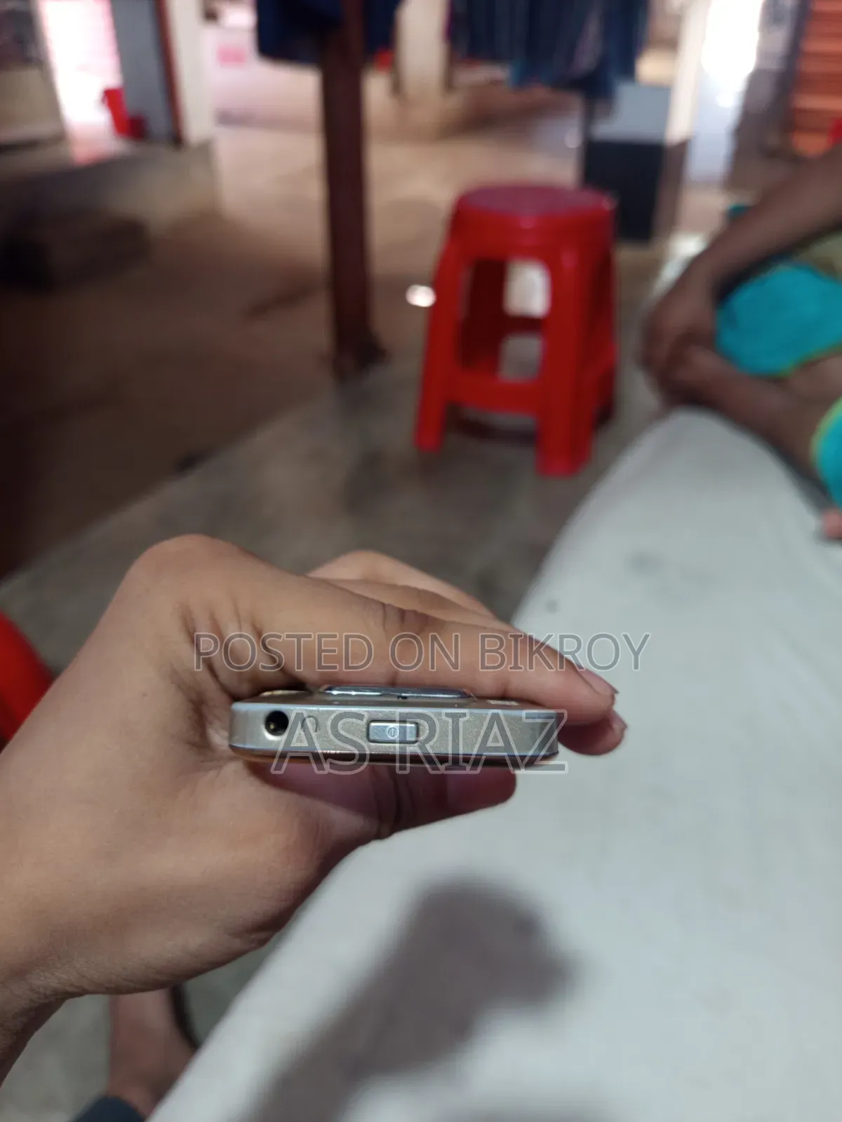 নোকিয়া ই৭২ গোল্ড