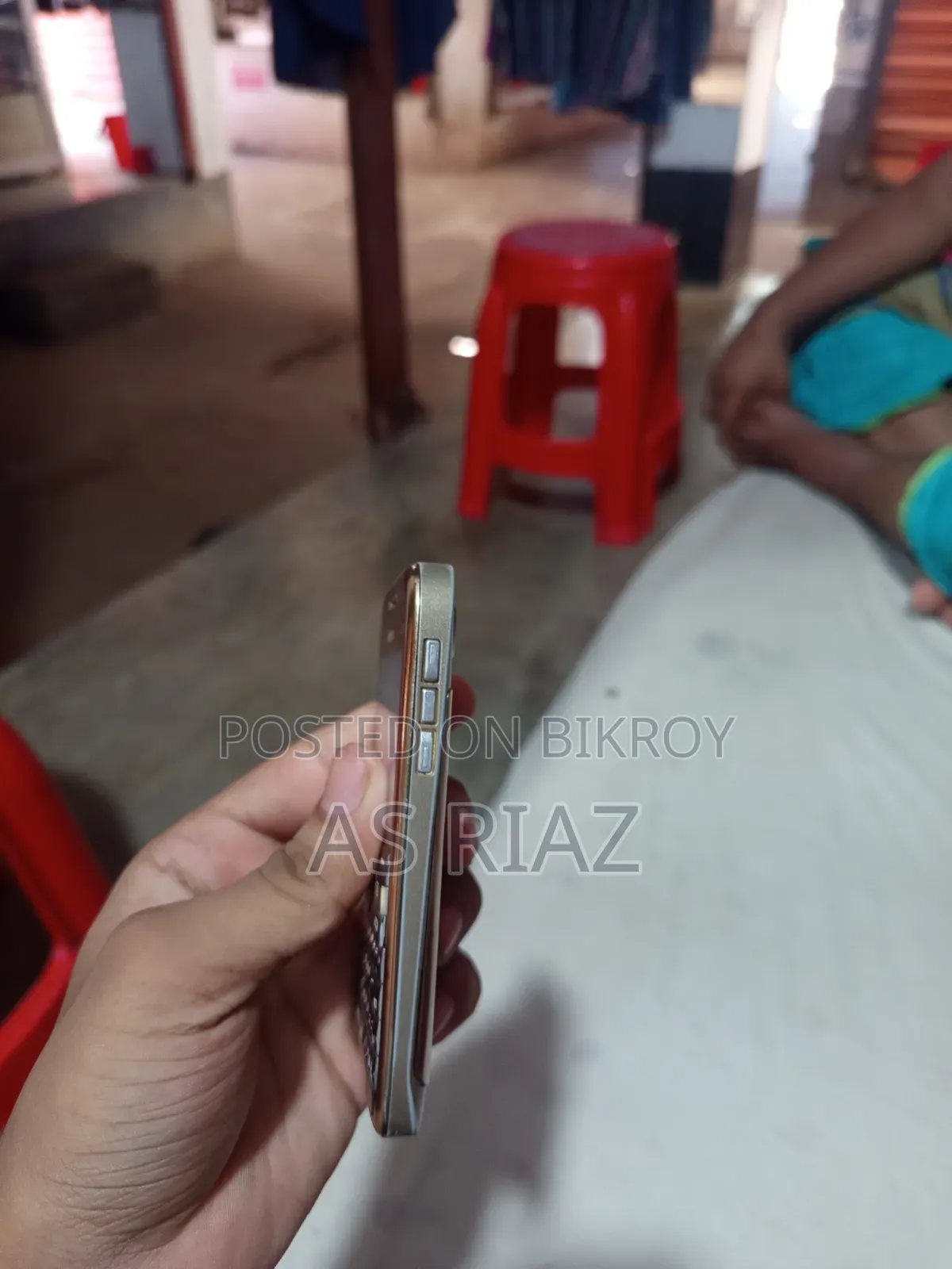 নোকিয়া ই৭২ গোল্ড