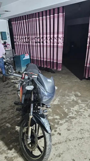 টিভিএস আপাচি আরটিআর ১৬০ টুভি ২০১৭ কালো