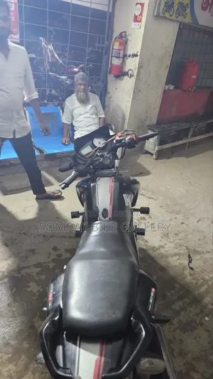 টিভিএস আপাচি আরটিআর ১৬০ টুভি ২০১৭ কালো