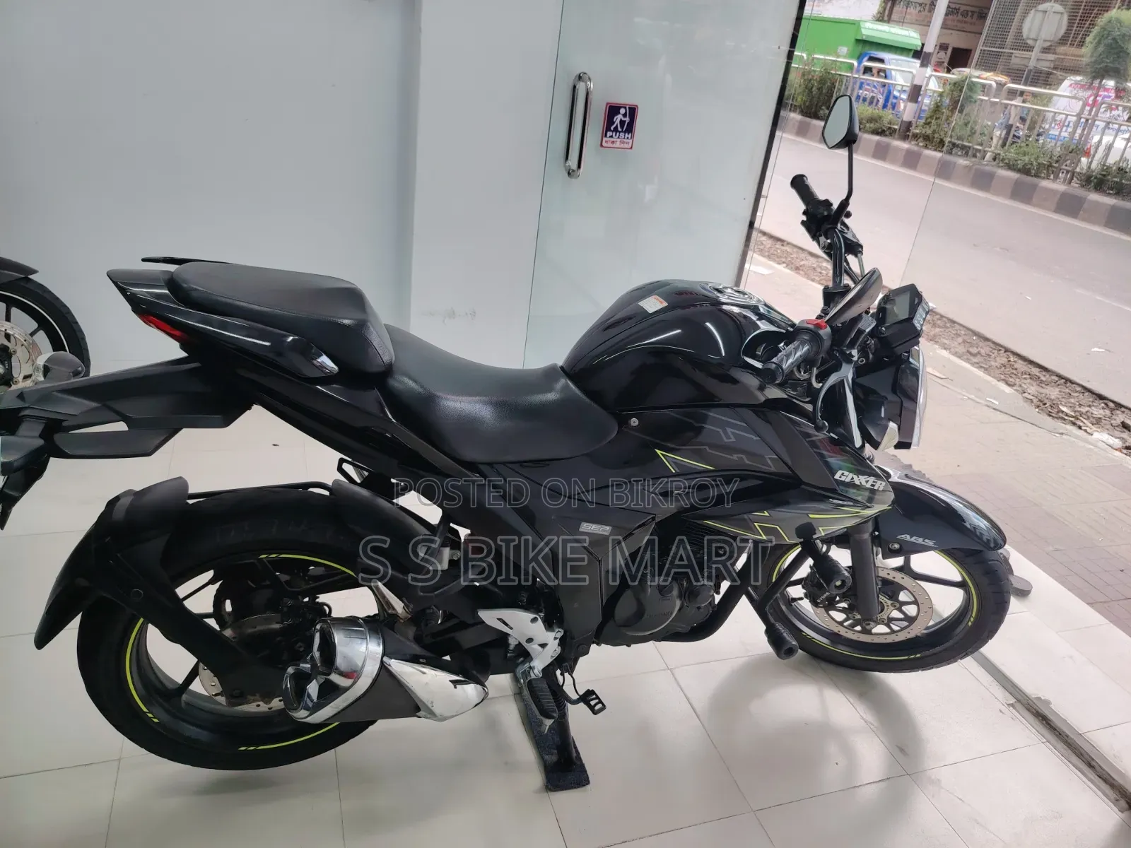 Suzuki Gixxer 2024 Black