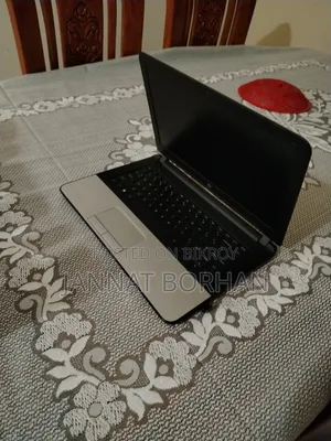 Laptop HP 340s 4GB Intel Core I3 SSHD+SSD 128GB
