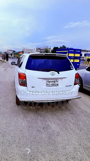 টয়োটা এক্সিও ২০১০ সাদা