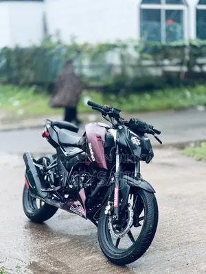 TVS Apache RTR 160 4V 2023 Red